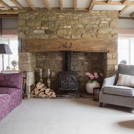Forthay Bed And Breakfast North Nibley Bagian luar foto
