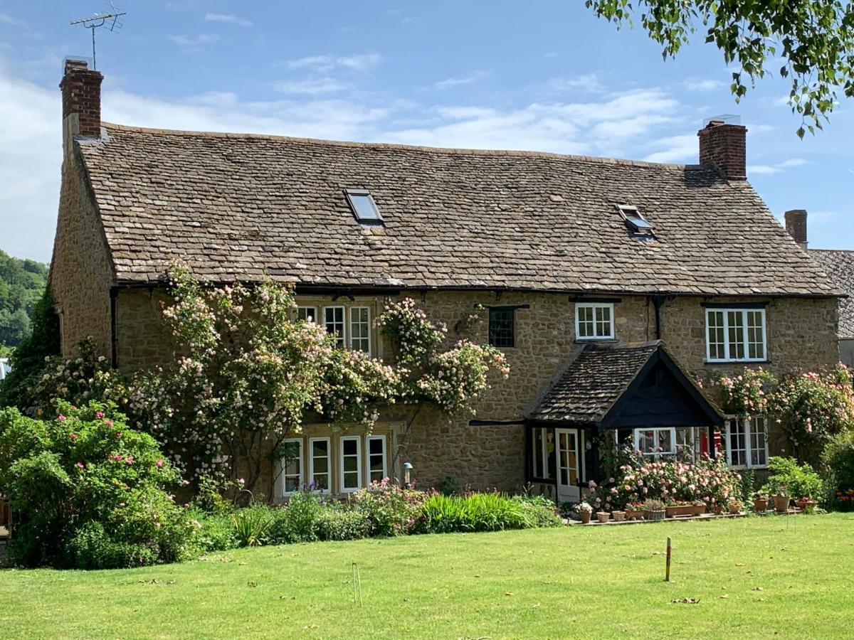 Forthay Bed And Breakfast North Nibley Bagian luar foto