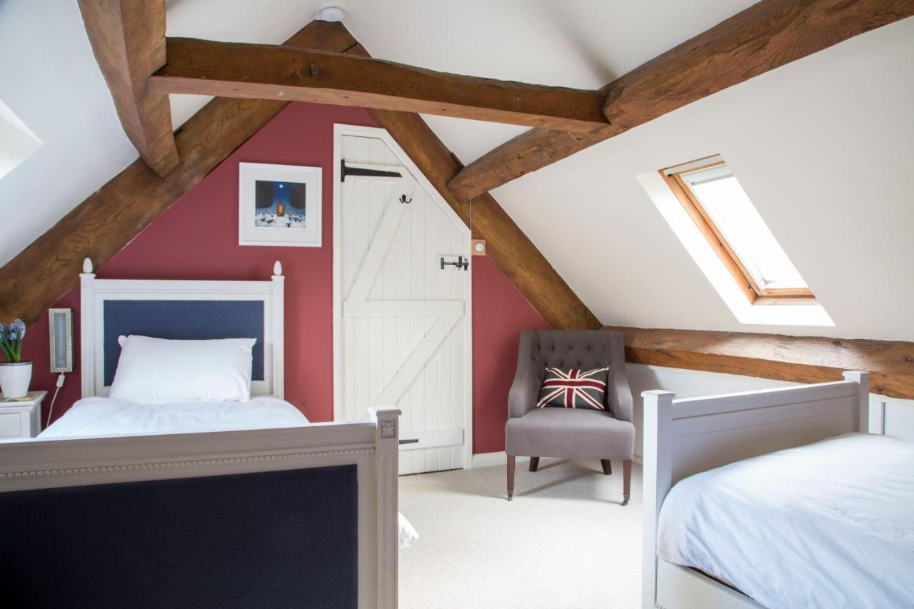 Forthay Bed And Breakfast North Nibley Bagian luar foto