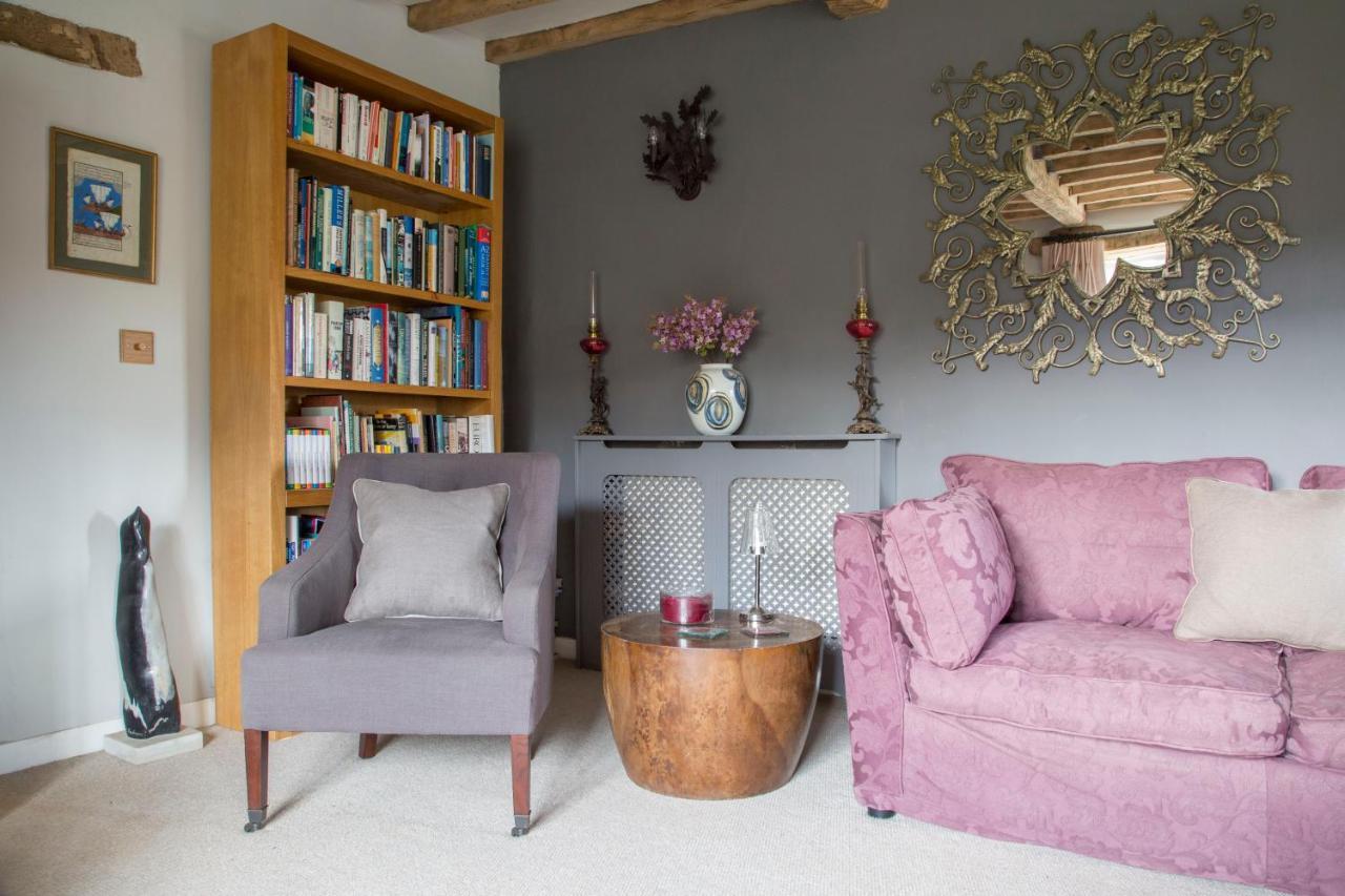 Forthay Bed And Breakfast North Nibley Bagian luar foto