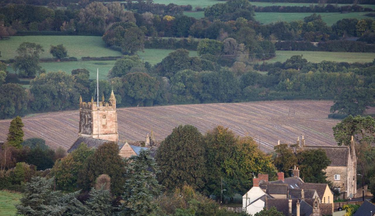 Forthay Bed And Breakfast North Nibley Bagian luar foto